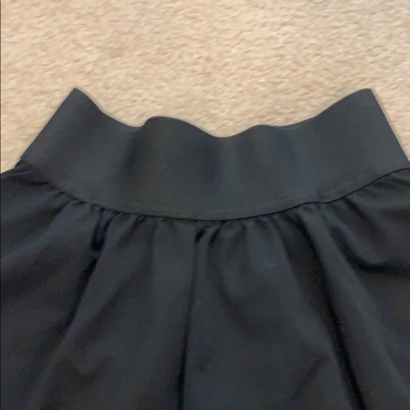 Express XXS high waisted skirt - has pockets! - Picture 4 of 5
